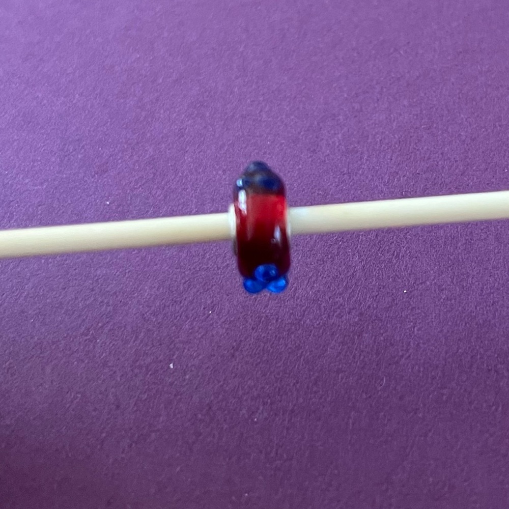 Trollbeads Blue Flower Bud bead. TGLBE-10308.